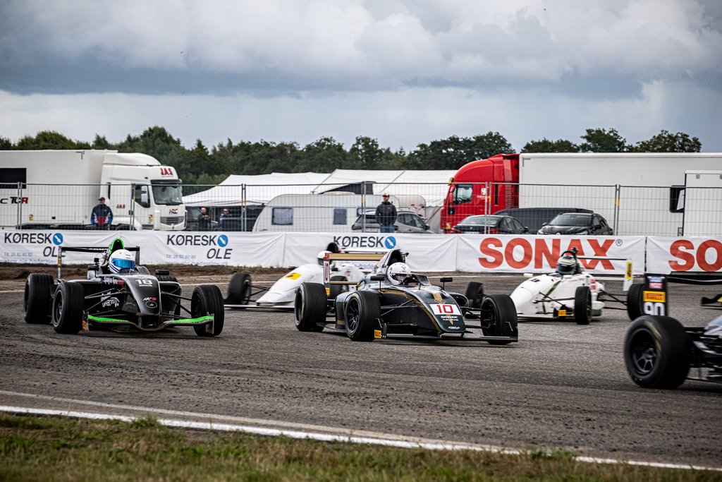 (Foto: STEP Motorsport)